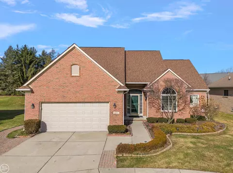 8253 Ashton, Washington Township, MI 48094