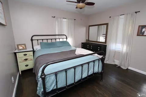 Bedroom - 2085 Vivian, Monroe, MI 48162 photo 3 of 4