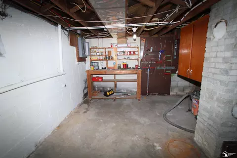 Exterior - 2085 Vivian, Monroe, MI 48162 photo 5 of 9