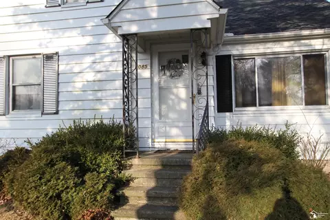 Exterior - 2085 Vivian, Monroe, MI 48162 photo 2 of 9