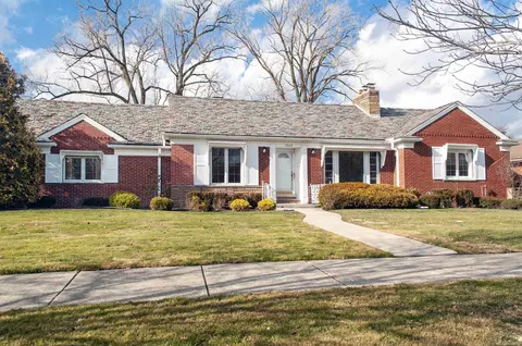 1240 N Renaud, Grosse Pointe Woods, MI 48236