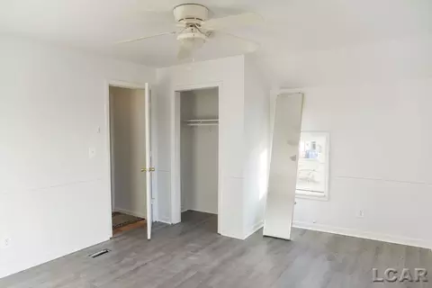 Bedroom - 637 Oak, Adrian, MI 49221 photo 2 of 2