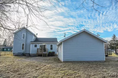 Exterior - 637 Oak, Adrian, MI 49221 photo 4 of 5
