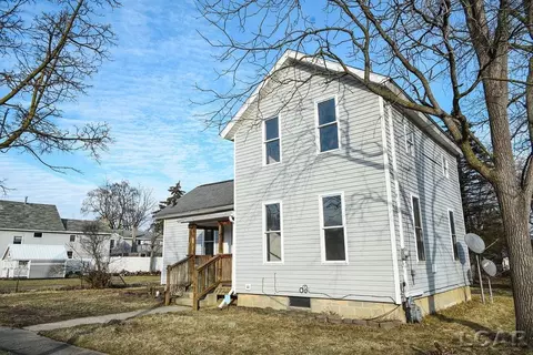 Exterior - 637 Oak, Adrian, MI 49221 photo 3 of 5