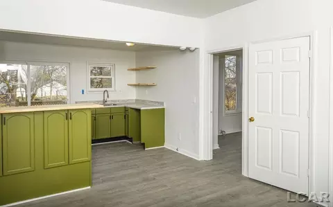 Kitchen - 637 Oak, Adrian, MI 49221 photo 1 of 7