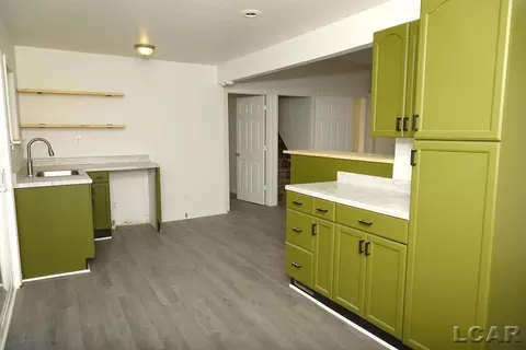 Kitchen - 637 Oak, Adrian, MI 49221 photo 6 of 7