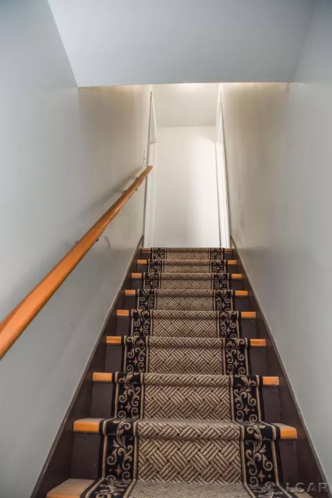 Entry Way - 637 Oak, Adrian, MI 49221 photo 1 of 3