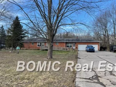 13760 Dixie, Birch Run, MI 48415