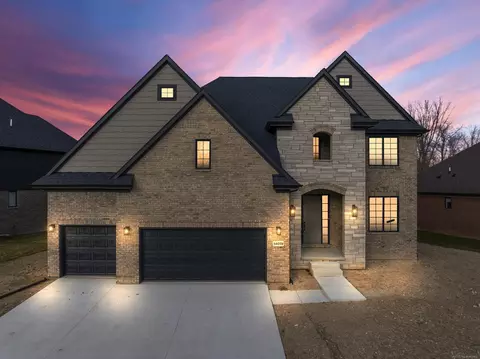 54059 Lawson Crk, Shelby Township, MI 48316