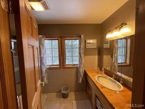 Bath - 6996 M26, Eagle Harbor, MI 49950 photo 6 of 8