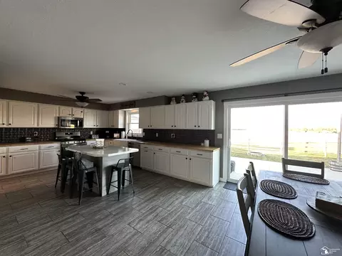 Kitchen - 5050 S Custer, Monroe, MI 48161 photo 5 of 6