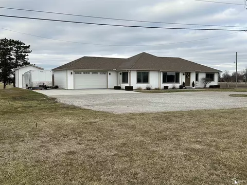 5050 S Custer, Monroe, MI 48161