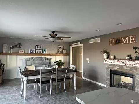 Dining - 5050 S Custer, Monroe, MI 48161 photo 2 of 4