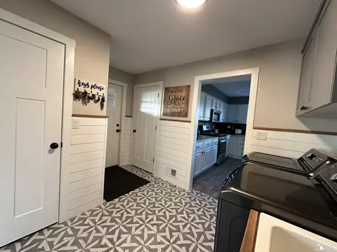 Entry Way - 5050 S Custer, Monroe, MI 48161 photo 1 of 1