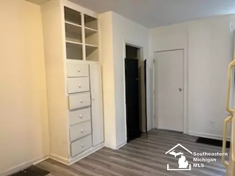 228 Adams, Monroe, MI 48161 photo 9