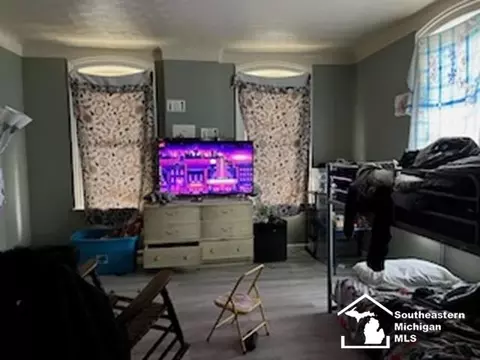 228 Adams, Monroe, MI 48161 photo 4