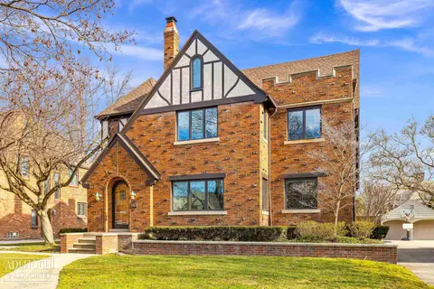 1140 Yorkshire, Grosse Pointe Park, MI 48230