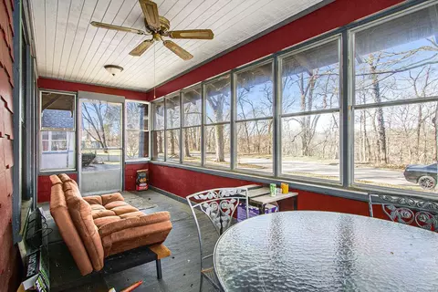 237 Bond, Niles, MI 49120 photo 4