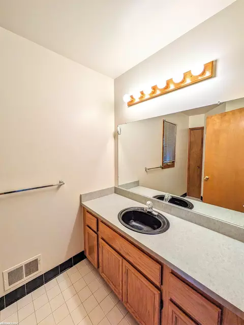 Bath - 16568 Stephen, Macomb, MI 48042 photo 2 of 6