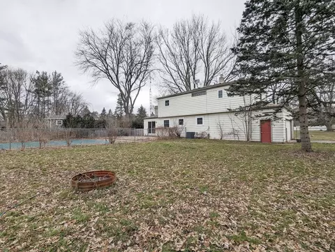 Exterior - 2111 Hermitage, Davison, MI 48423 photo 7 of 8