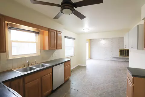 Kitchen - 2111 Hermitage, Davison, MI 48423 photo 1 of 3