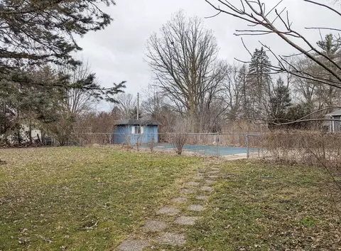 Exterior - 2111 Hermitage, Davison, MI 48423 photo 3 of 8