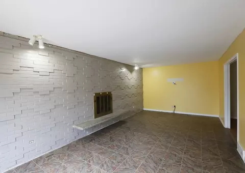 Living - 2111 Hermitage, Davison, MI 48423 photo 3 of 3