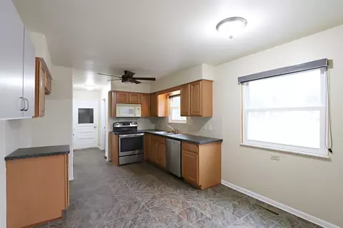 Kitchen - 2111 Hermitage, Davison, MI 48423 photo 3 of 3