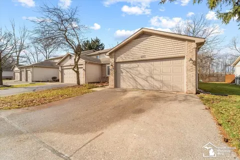 6461 Deerhurst, Westland, MI 48185