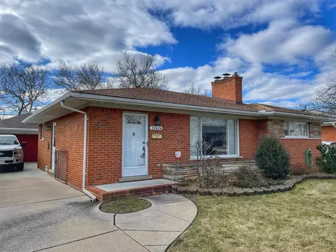 22424 Barton, Saint Clair Shores, MI 48081