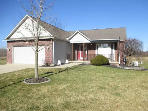 6467 Royal Club Dr, Flushing, MI 48433