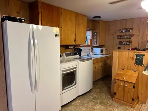 Kitchen - 4887 Crestknoll, Harrison, MI 48625 photo 1 of 2