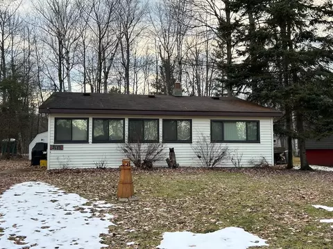 Exterior - 4887 Crestknoll, Harrison, MI 48625 photo 5 of 6