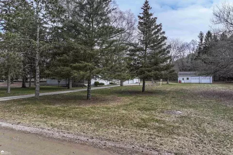 3578 Bittersweet, Columbiaville, MI 48421