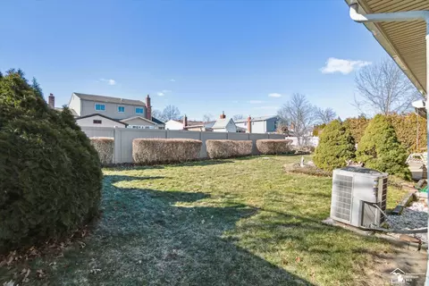 Exterior - 20644 Foxboro, Riverview, MI 48193 photo 16 of 16