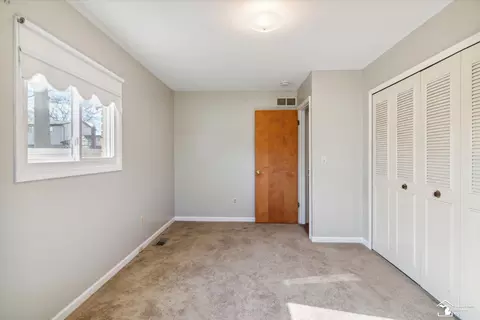 Bedroom - 20644 Foxboro, Riverview, MI 48193 photo 2 of 8