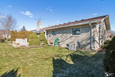 Exterior - 20644 Foxboro, Riverview, MI 48193 photo 13 of 16