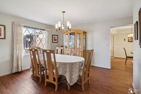Dining - 20644 Foxboro, Riverview, MI 48193 photo 4 of 6