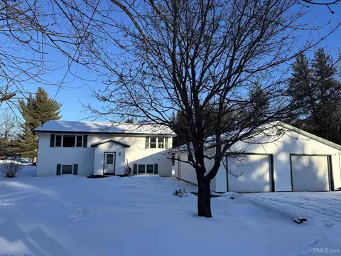 150 Yelle, Gwinn, MI 49841