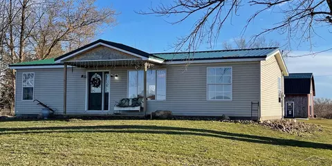12585 Peet, Chesaning, MI 48616