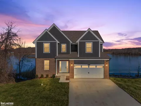 10451 Grandview #16, Goodrich, MI 48438