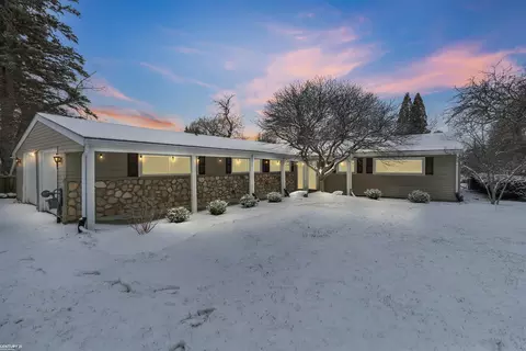 7600 32 Mile, Washington Township, MI 48095