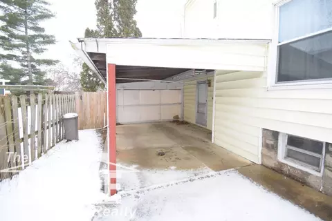 Exterior - 717 Pine, Owosso, MI 48867 photo 4 of 5