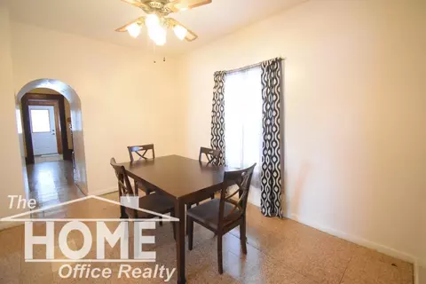 Dining - 717 Pine, Owosso, MI 48867 photo 1 of 5