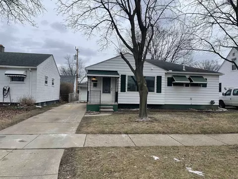 29064 Commonwealth, Roseville, MI 48066