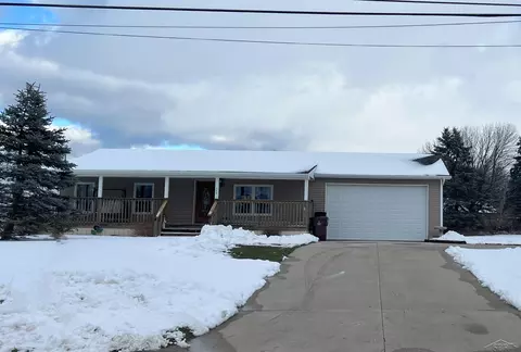 355 S Chippewa, Shepherd, MI 48883