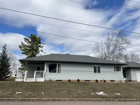 200 Cleveland, Kingsford, MI 49802