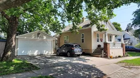905 16th, Bay City, MI 48708