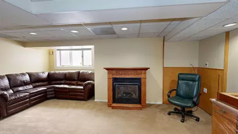 Living - 730 Shady Brk, Flushing, MI 48433 photo 10 of 10