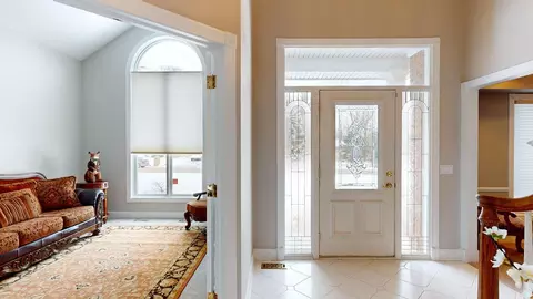 Entry Way - 730 Shady Brk, Flushing, MI 48433 photo 2 of 2
